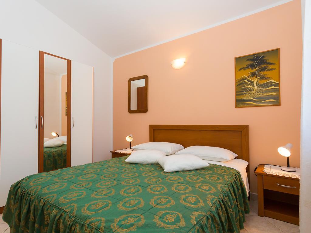 Apartments Graziella Poreč Eksteriør billede